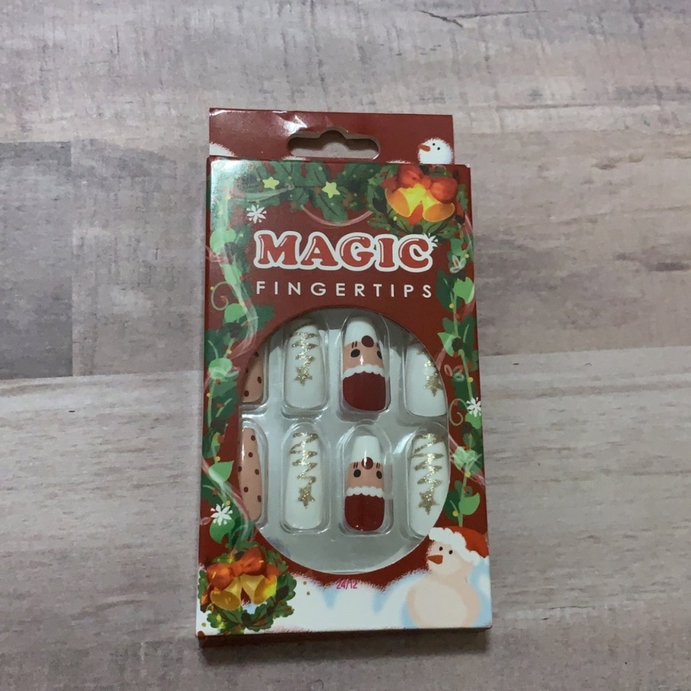 Magic Fingertips Christmas Press on Nails